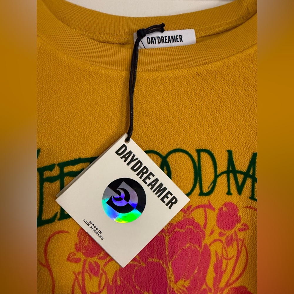 NWT- Daydreamer: Golden Daze Fleetwood Mac Sweatshirt Size XL!! - Picture 3 of 3